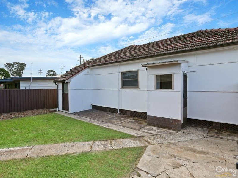 6 Monash Road, Blacktown NSW 2148