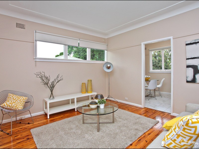 8 Iwunda Road, Lalor Park NSW 2147