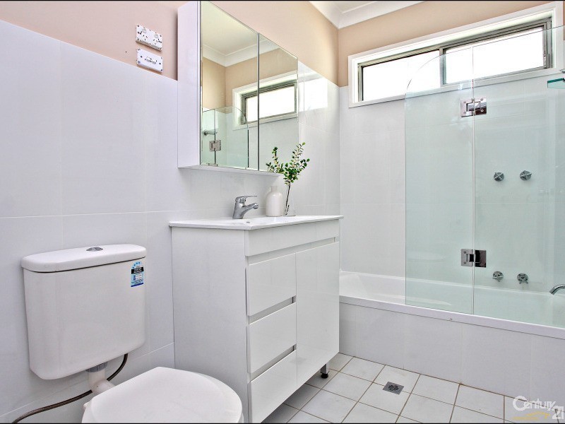 8 Iwunda Road, Lalor Park NSW 2147