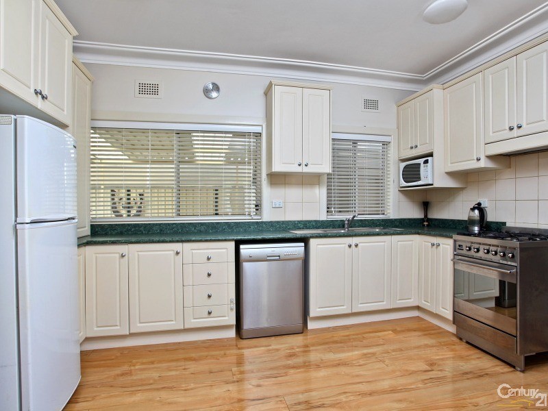 10 Wall Park Avenue, Seven Hills NSW 2147