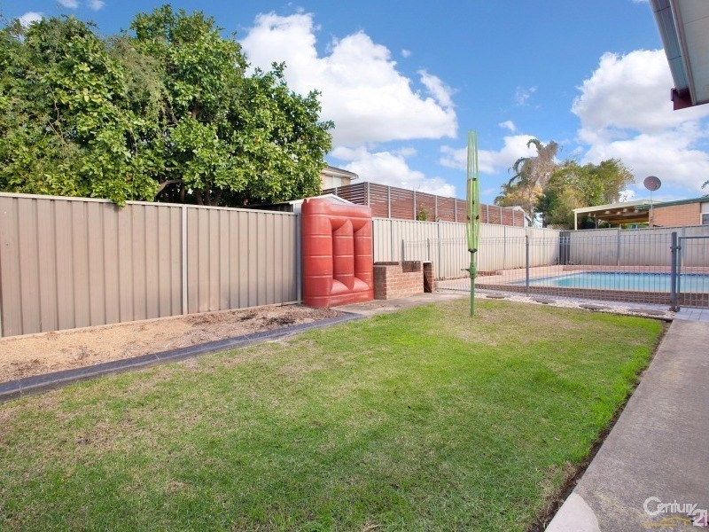 16 Narva Place, Seven Hills NSW 2147