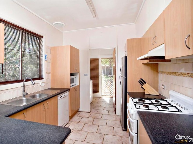 4 Radley Road, Seven Hills NSW 2147