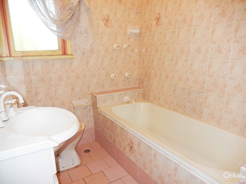 6  Jean Street, Seven Hills NSW 2147