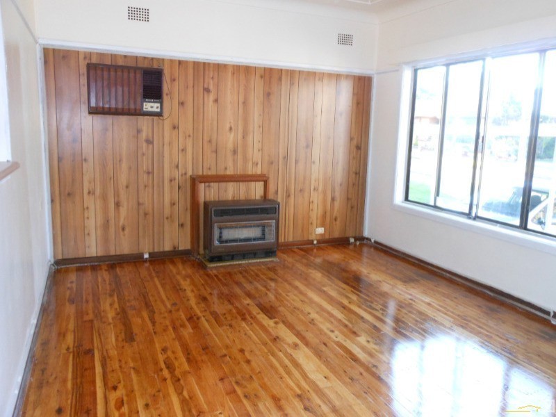 8 Burke Road, Lalor Park NSW 2147