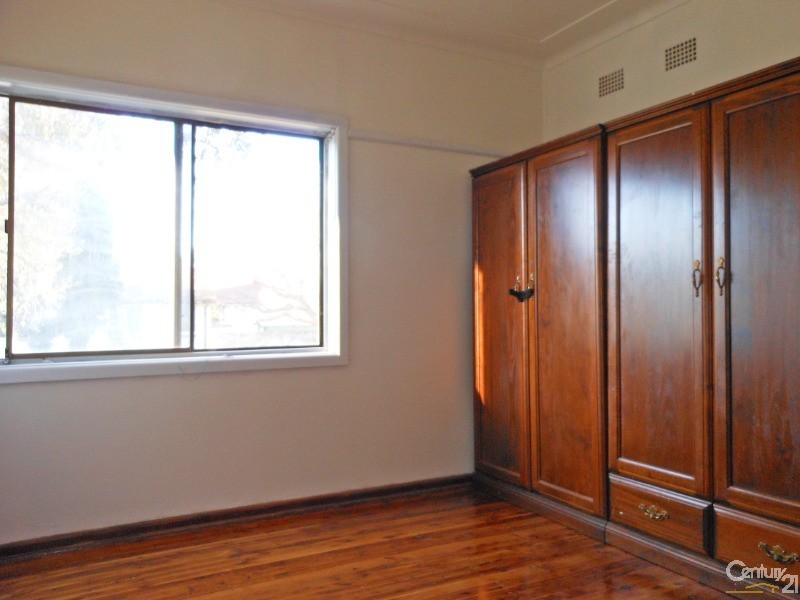 8 Burke Road, Lalor Park NSW 2147