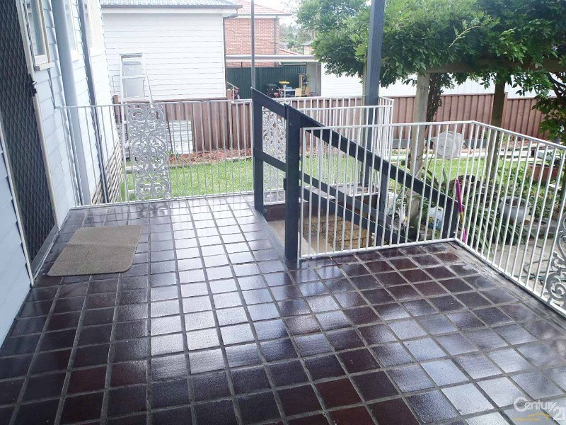 24 Oldfield Road, Seven Hills NSW 2147