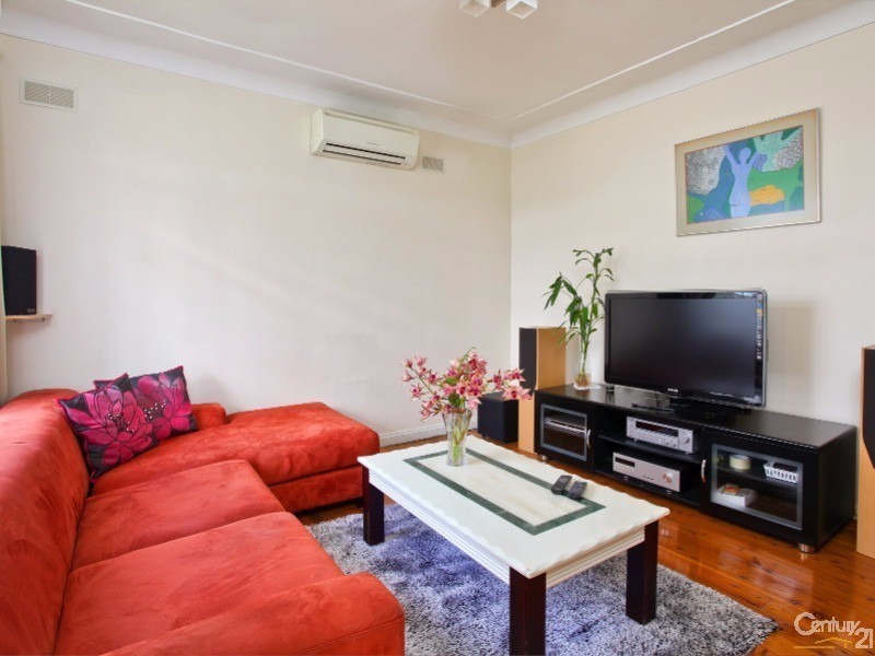 2 Holmes Street, Lalor Park NSW 2147