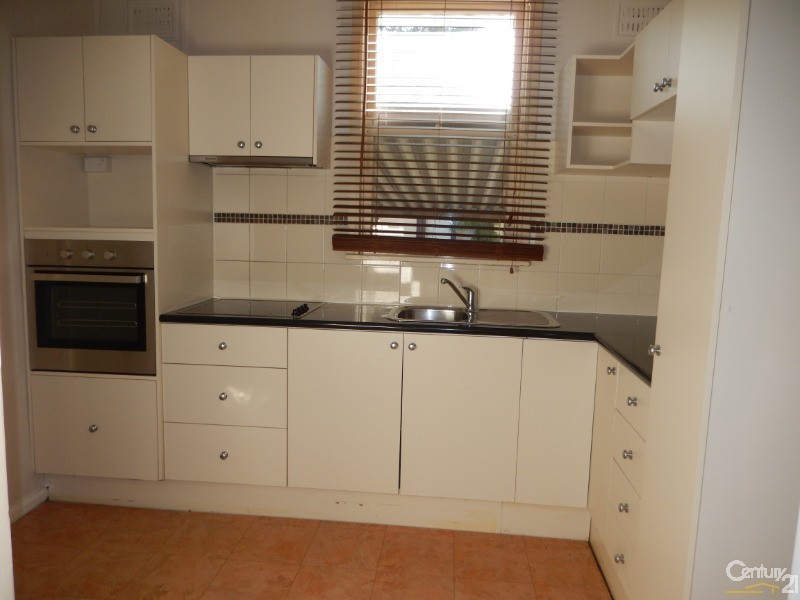 28 Stuart Mould Crescent, Lalor Park NSW 2147