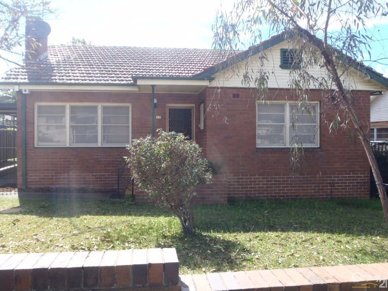 17 Gowrie Cres, Westmead NSW 2145