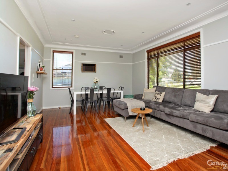 37 Moffatt Drive, Lalor Park NSW 2147