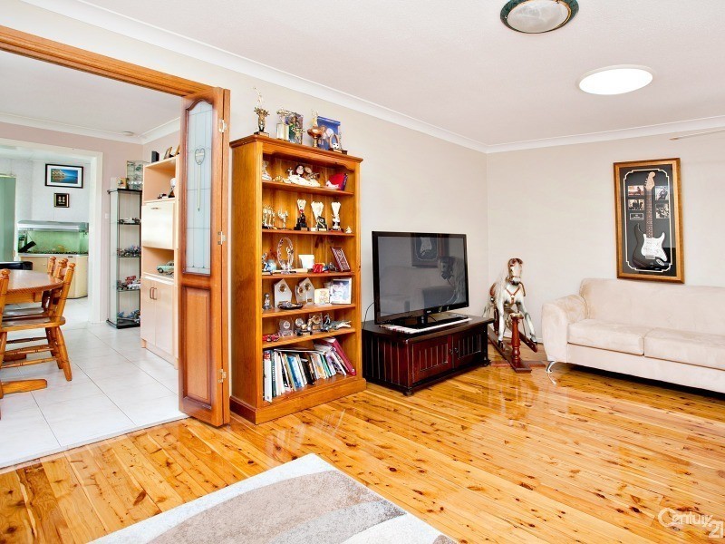 33 Winnipeg St, Seven Hills NSW 2147