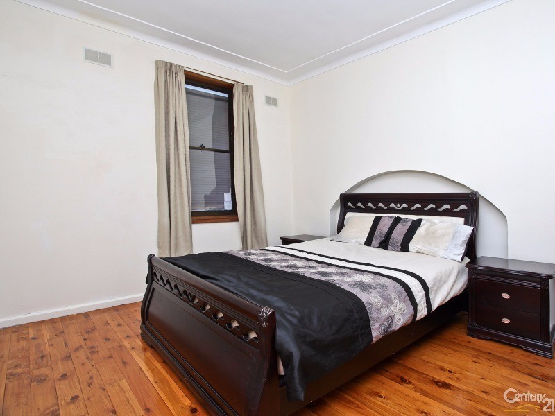 2 Holmes St, Lalor Park NSW 2147