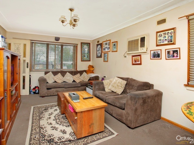 27  Freeman Street, Lalor Park NSW 2147