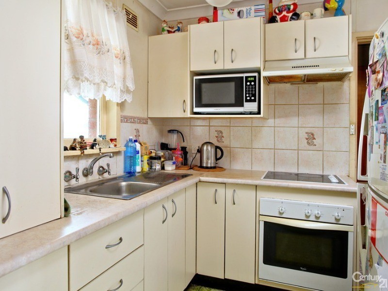 27  Freeman Street, Lalor Park NSW 2147