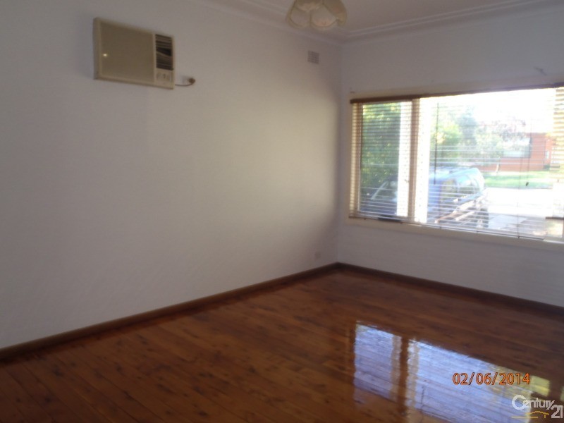 44 Dora St, Blacktown NSW 2148