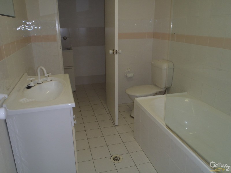 3/11 Oxford St, Blacktown NSW 2148