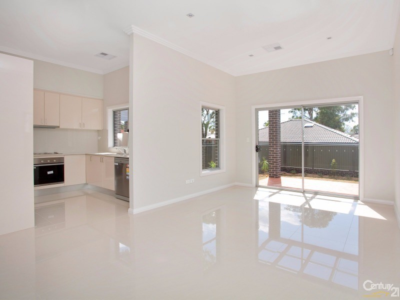 98A Oramzi Road, Girraween NSW 2145