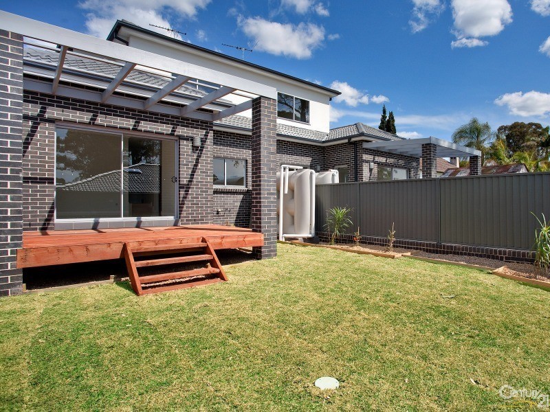 98A Oramzi Road, Girraween NSW 2145