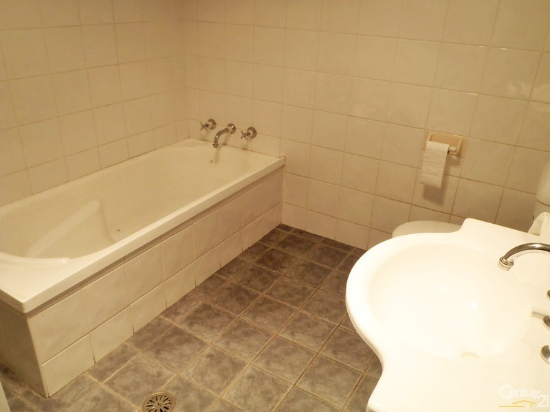 12 June St, Seven Hills NSW 2147