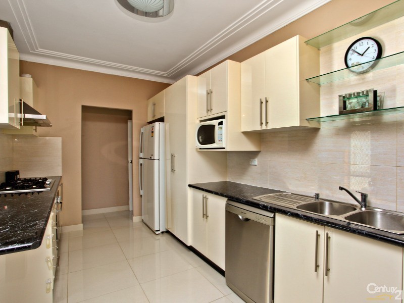 14 Hilltop Ave, Blacktown NSW 2148