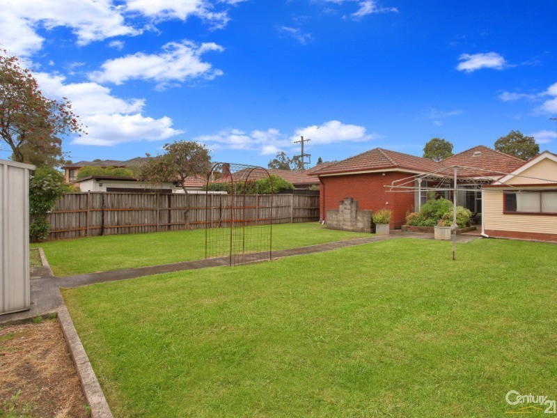 22 Williamson Ave, Seven Hills NSW 2147