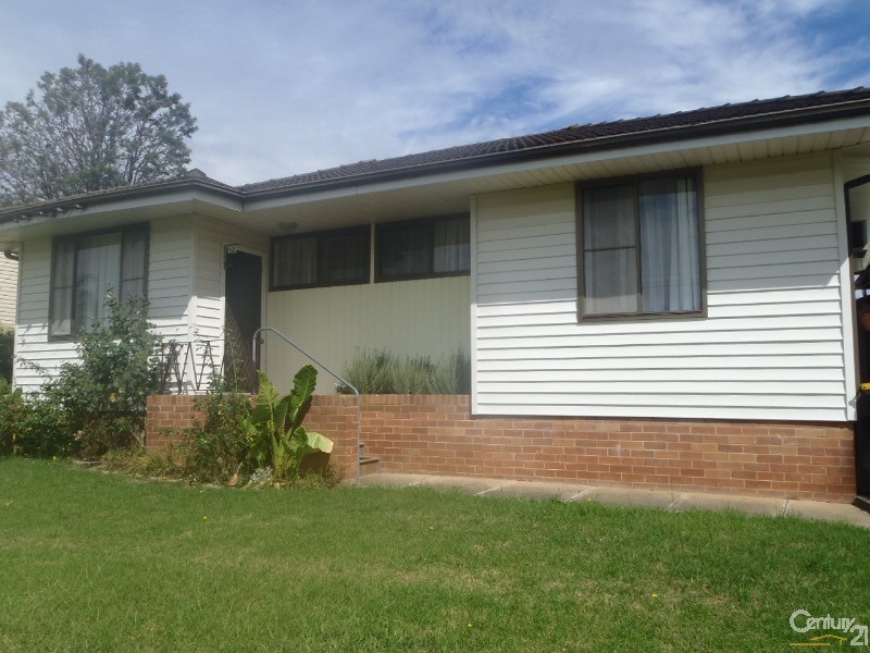 12 Mountfort Ave, Lalor Park NSW 2147