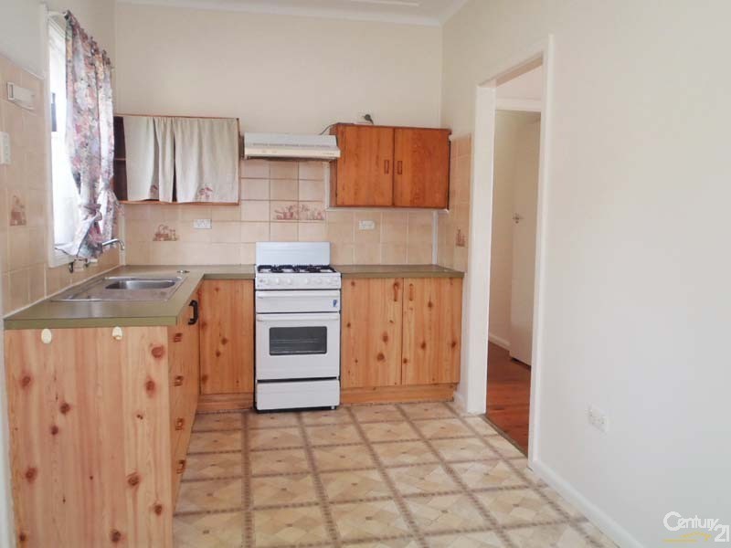 35 Charles St, Blacktown NSW 2148