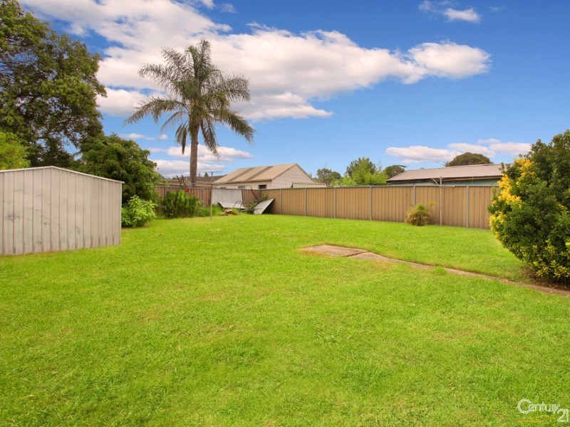 8 Burke Road, Lalor Park NSW 2147