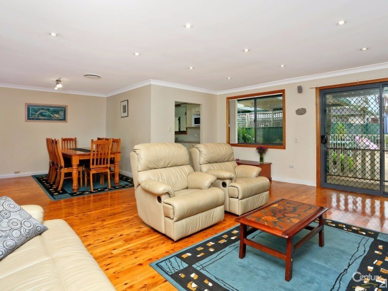 5 Preston Road, Old Toongabbie NSW 2146