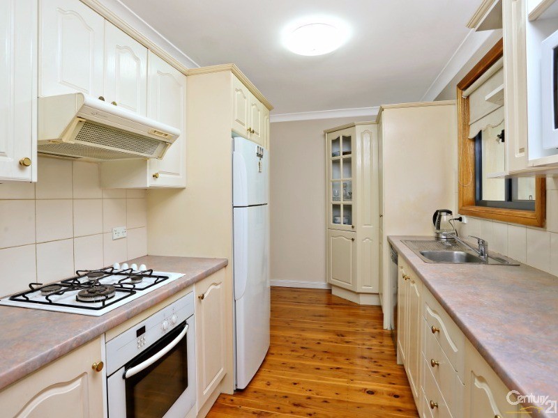 5 Preston Road, Old Toongabbie NSW 2146