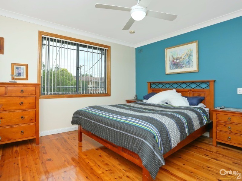 5 Preston Road, Old Toongabbie NSW 2146