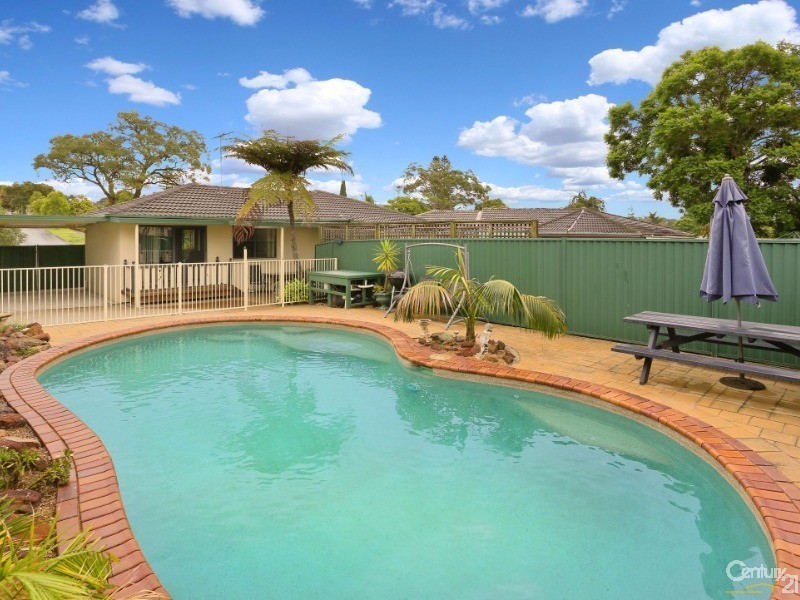 5 Preston Road, Old Toongabbie NSW 2146