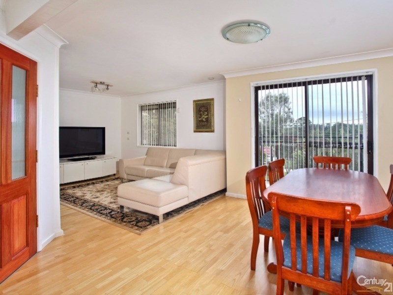 18  Christine Cr, Lalor Park NSW 2147