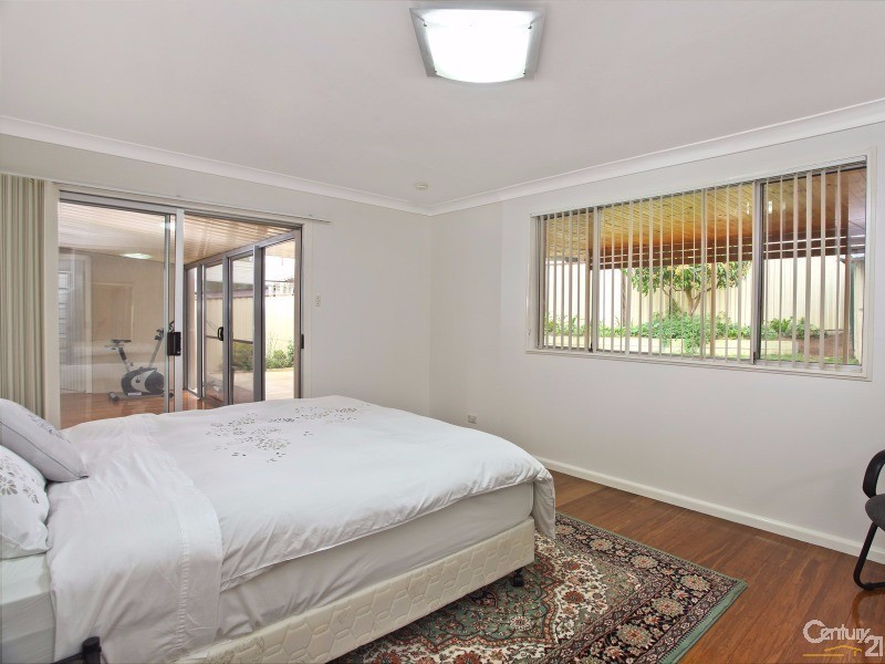 18  Christine Cr, Lalor Park NSW 2147