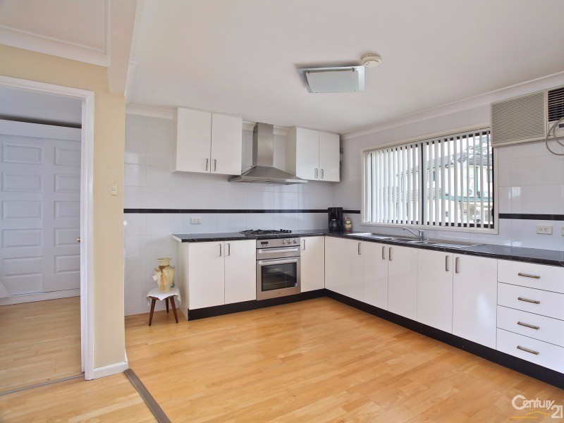 18  Christine Cr, Lalor Park NSW 2147