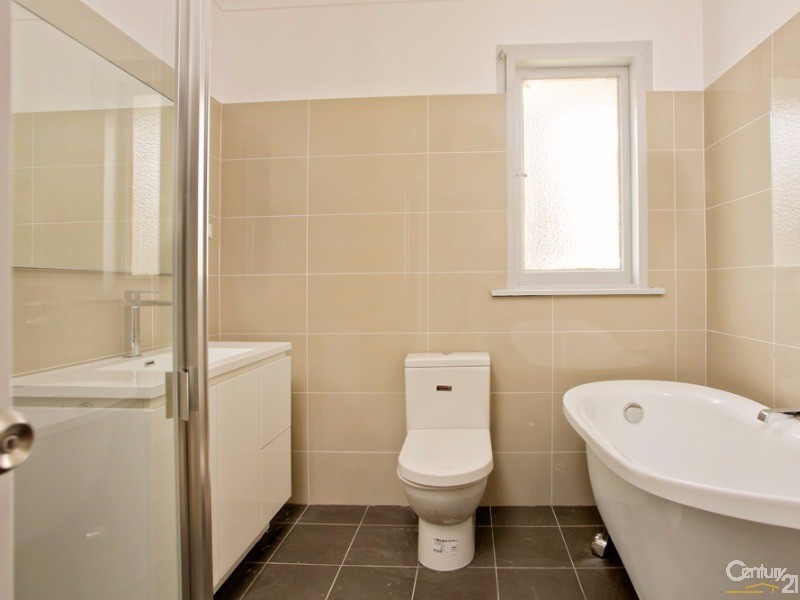 8 Eyre Street, Lalor Park NSW 2147