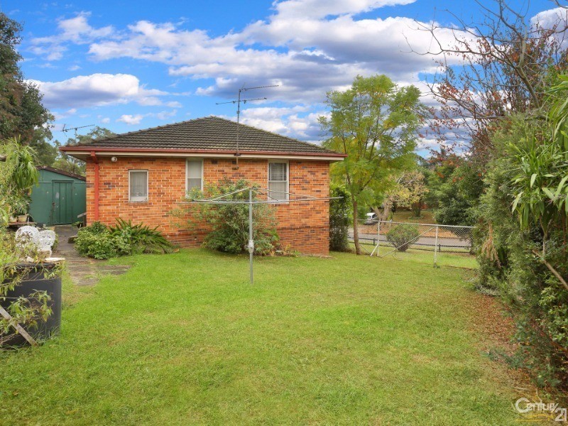 2 Noakes Parade, Lalor Park NSW 2147