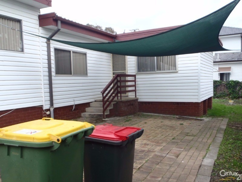60 Bogalara Road, Old Toongabbie NSW 2146