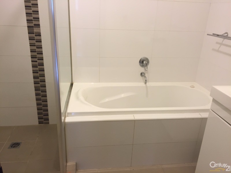 2/2-4 Fifth Ave, Blacktown NSW 2148