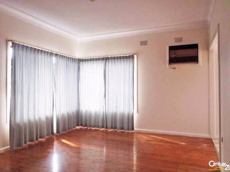 35  Charles, Blacktown NSW 2148