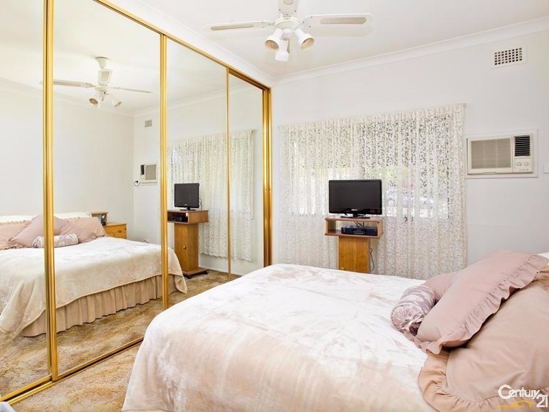 22 Oldfield Road, Seven Hills NSW 2147