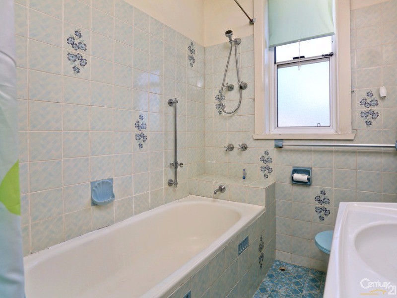 15 Vardys Road, Lalor Park NSW 2147