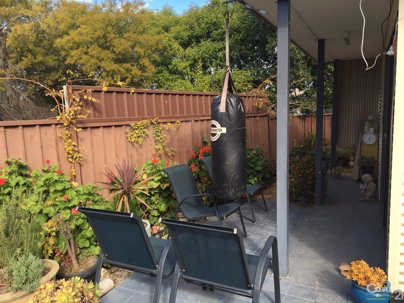 6A Moncreiff Road, Lalor Park NSW 2147