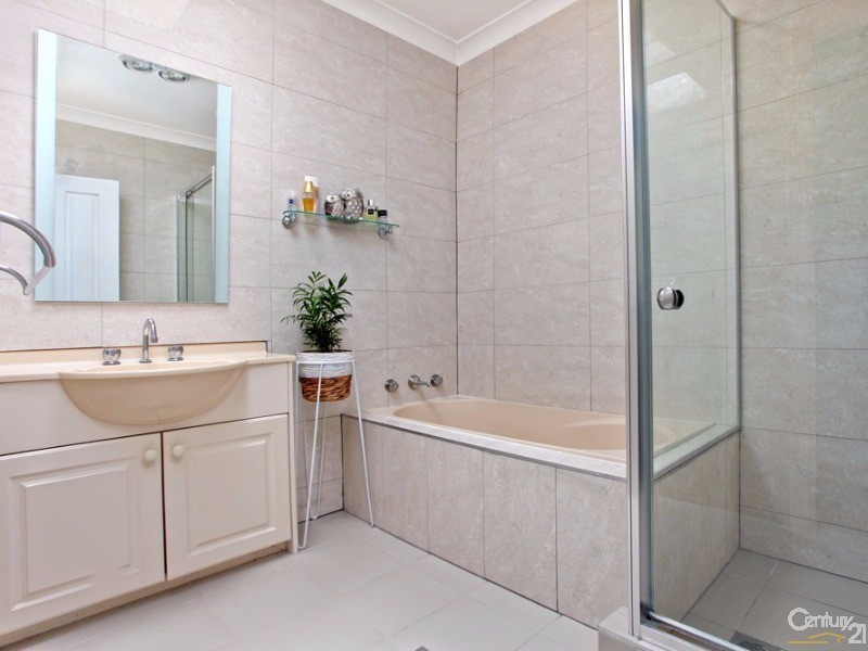 1/4 Norika Place, Toongabbie NSW 2146