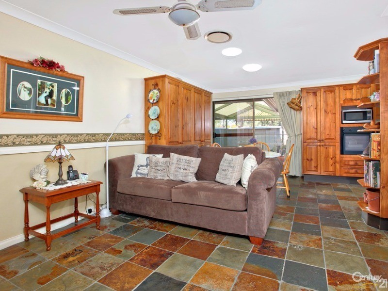 17 Vancouver Avenue, Toongabbie NSW 2146