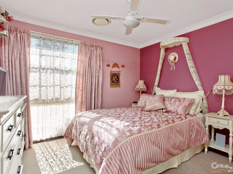 17 Vancouver Avenue, Toongabbie NSW 2146