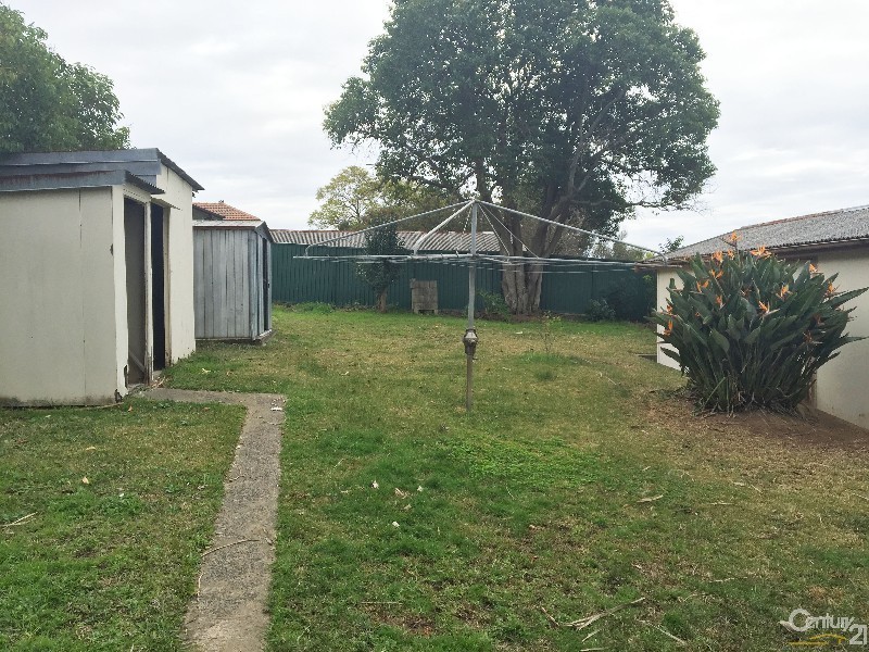 57 Lucas Road, Seven Hills NSW 2147