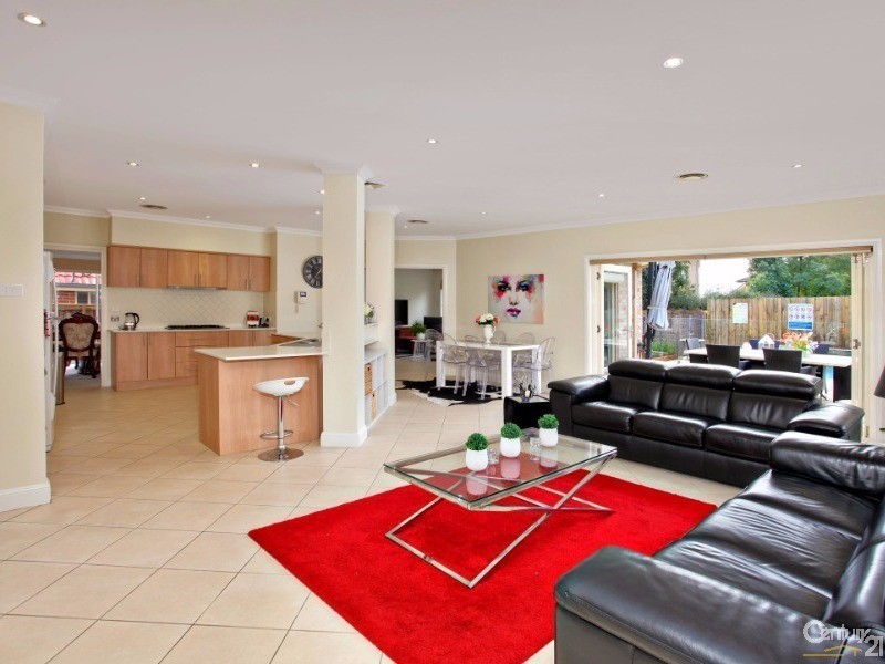 11 Eric Cooper Drive, Castle Hill NSW 2154