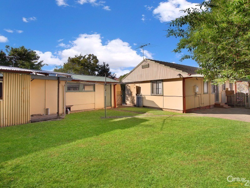 17 Landy Road, Lalor Park NSW 2147