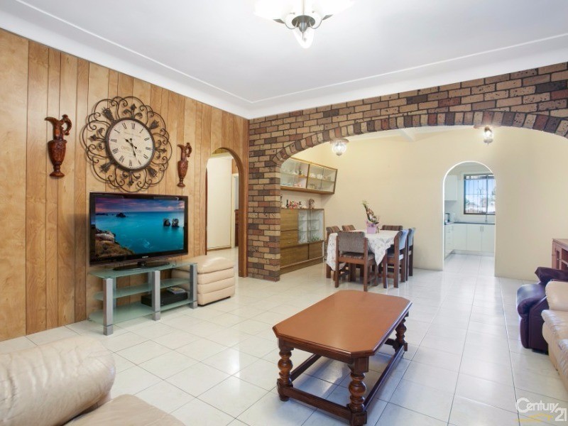 14 Jackson Road, Lalor Park NSW 2147